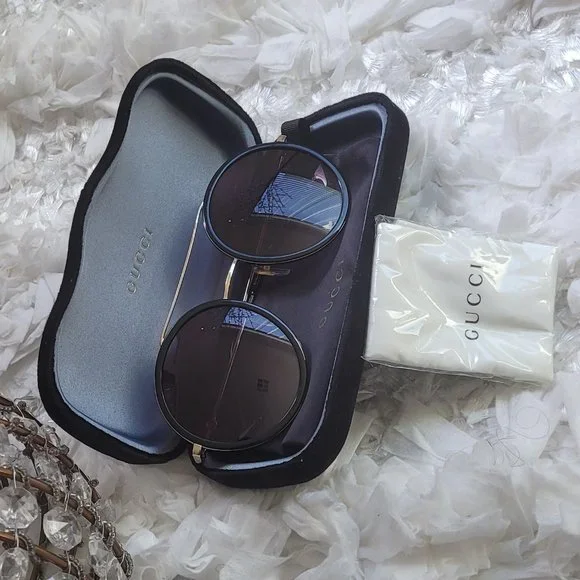 Gucci Round Sunglasses GG0061S Black/Gold - Picture 1 of 6